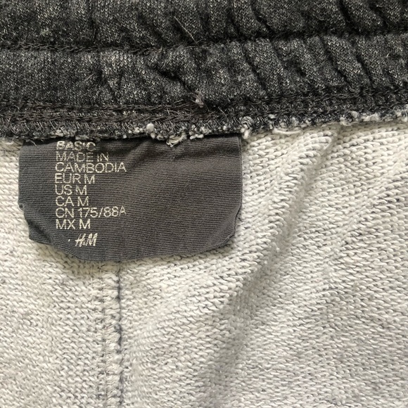 H&M shorts - Picture 3 of 3